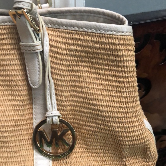 Micheal kors shoulder bag MK - Picture 5 of 9